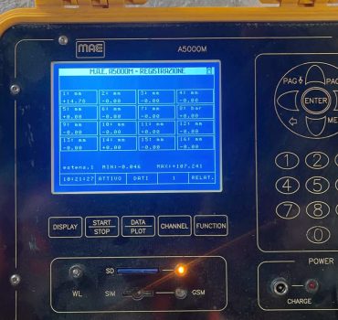 DSM_Prova a spinta su parapetto in vetro GENOVA (4)